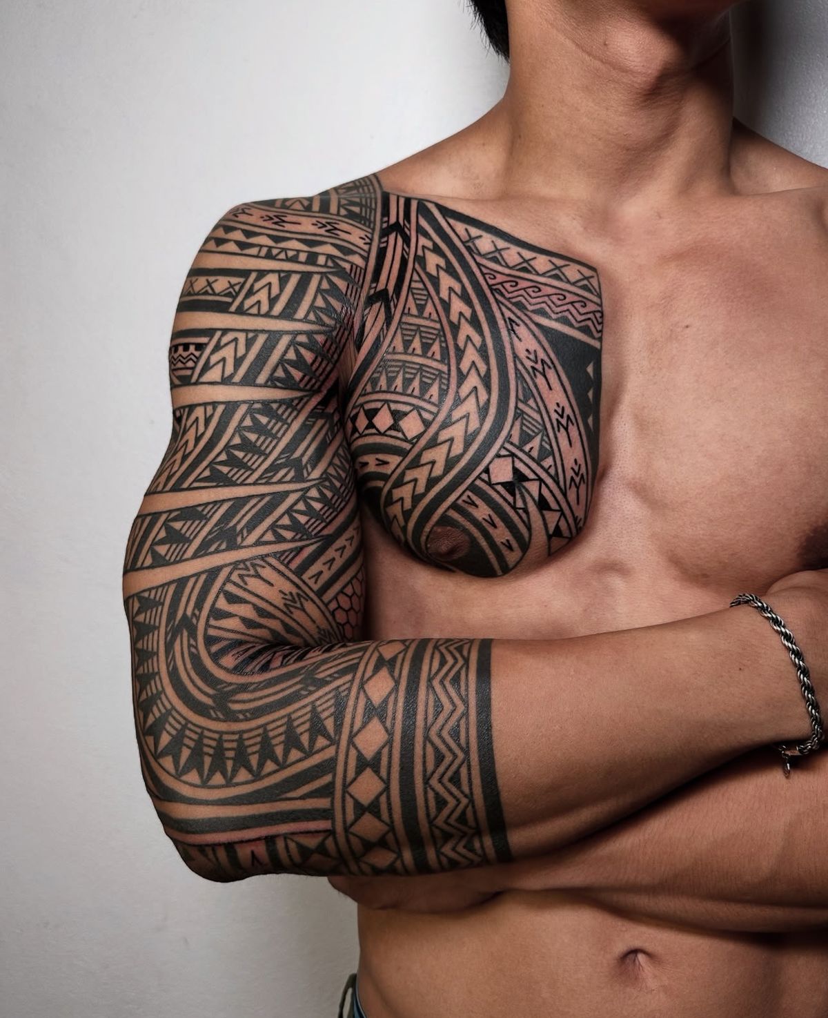 Maori Brust Sleeve